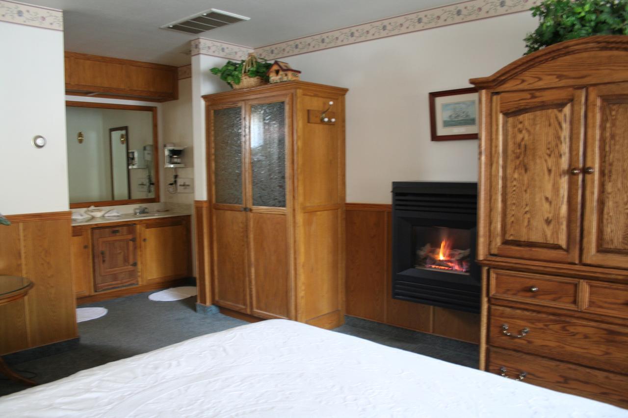 Captain'S Cove Inn Камбрия Екстериор снимка